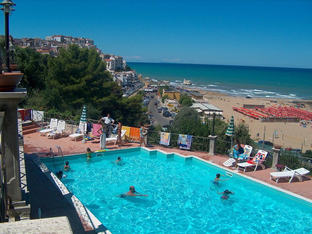 Hotel Piccolo Paradiso Di Rodi Garganico Kültér fotó